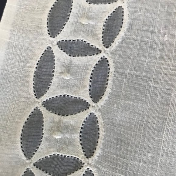 Madeira Round Linen Placemat and Napkin 12 pc Vintage Placemat Set of 6 - Picture 5 of 6